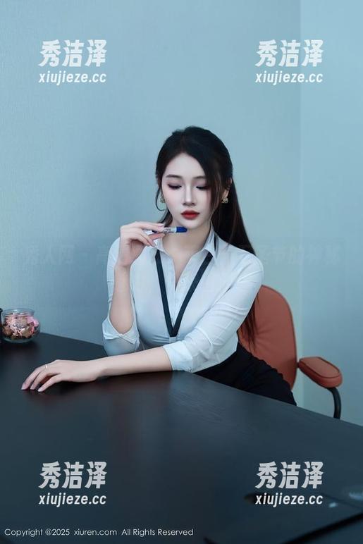 秀人网 - 高清图册：萌白酱万圣节的神秘魅力，快来围观！