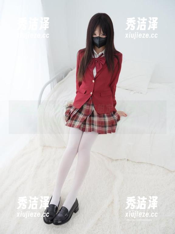 紧急企划 - 快来看看这组定制奶昔与学妹的搭配，图片堪比樱桃派！