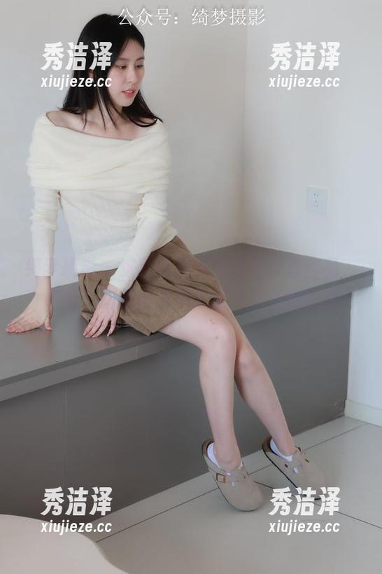 绮梦摄影 - 这就是婷婷的全套皮衣作品，哎呀，脑子里冒出了很多奇怪的想法