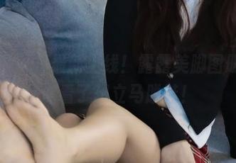 绮梦摄影 – 最新上线！露露美脚图册，包你看了想立马脱鞋！