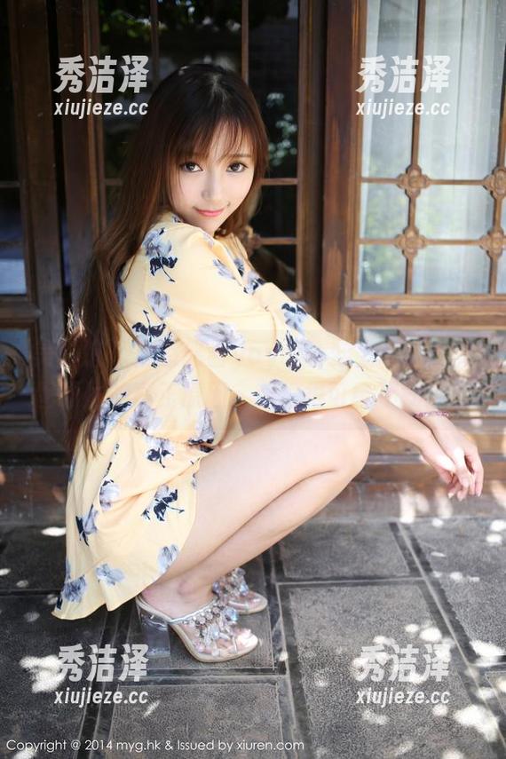 美媛馆 - 当悠悠酱yoyoyo穿上制服，美图霸屏的真正原因，我们很可能不知道！