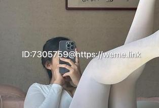 微密圈 – 美邵女Baby的短裙时刻：高清图包，真的是心动不已！