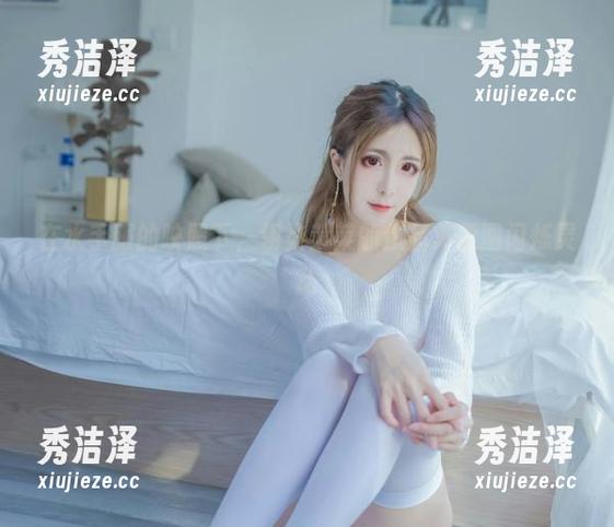 翎柒菜菜 在水手服的映照下,翎柒菜菜的作品集原图闪烁灵动