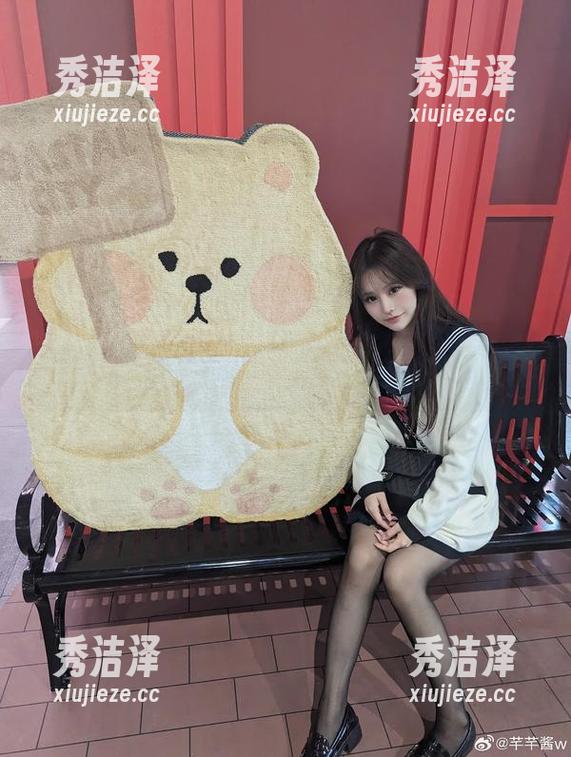 芊芊酱w 青春燃烧的合集,芊芊酱w与她的女友们