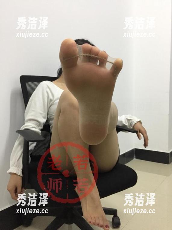 若若老师 微密圈 - 白裙图包来了!若若老师的清新气息,像是春天的暖风。