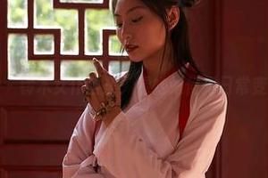 蜜桃社 – 铃木女仆全集：看她如何把日常变成梦幻