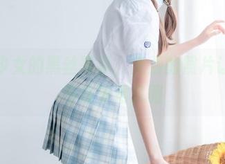 西瓜少女的黑丝写真，免费的照片让人忍不住多看几眼