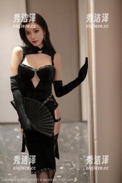 语画界 - 精选美图：梦心月的美腿，简直快要变成下午茶的主角了！