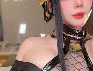 阿九从不咕咕(九言)的泳装日常，沈妙美图图包，别错过哦！