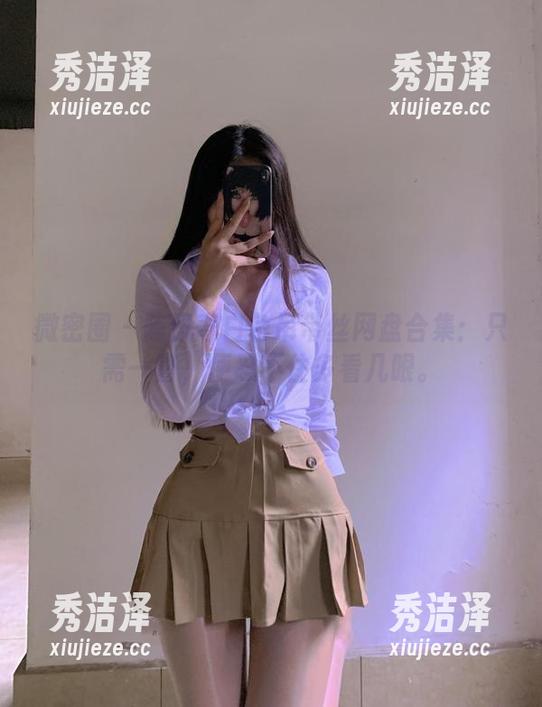 陈佩奇 微密圈 - 陈佩奇白色吊带丝网盘合集:只需一瞥,便忍不住多看几眼。
