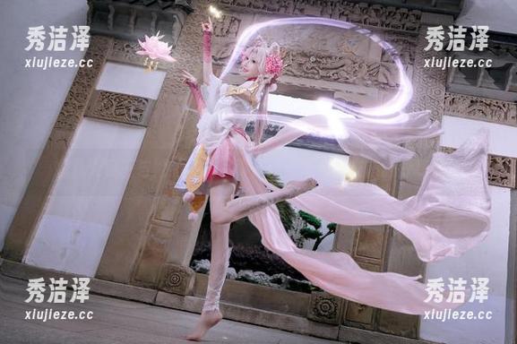 露儿大魔王 露儿大魔王与她的丝袜写真集:一场光影交错的分享体验