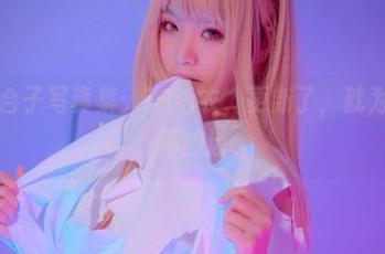青水百合子写真集：73毛衣，更新了，就为了让你再痴迷