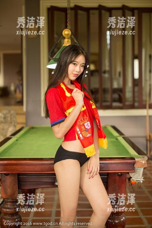 青豆客 - 尤美Yumi的瑜伽之路：高清写真集带你领略高难度动作的热血与优雅！