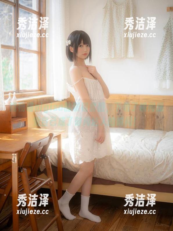 魔物喵nigisa的眼镜套图，下载了瞬间感觉自己成了时尚达人的瞬间！