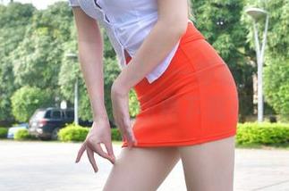 魔镜街拍 – 惊艳寒风——婷婷的极品肉丝圣诞美人作品集，免费下载不容错过！
