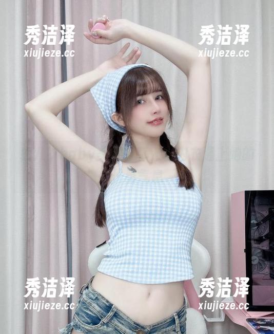 鹿八岁baby美图分享：当内衣遇上她的优雅气息