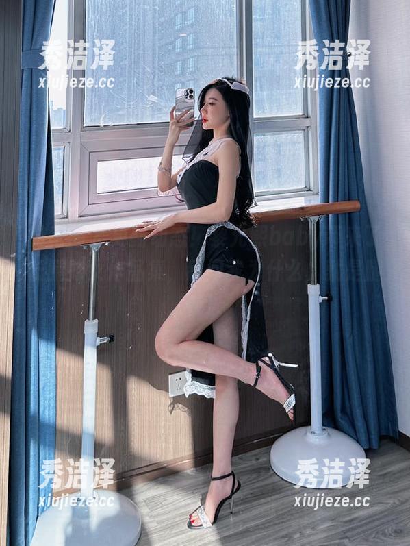 微密圈 - 更新动态！黎允熙baby带来了长腿修女作品集，别问我为什么，就是腿长！